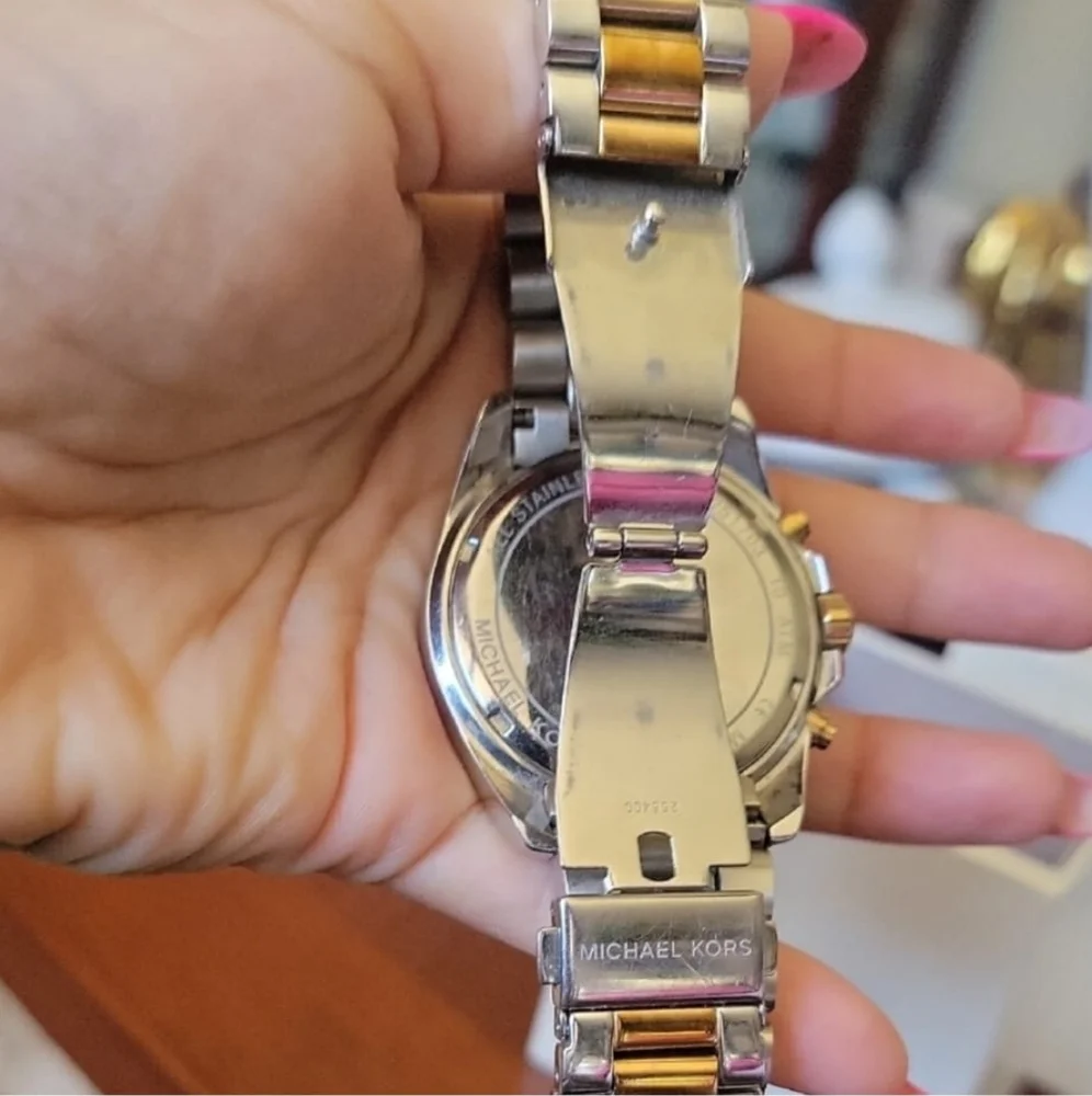 Michael Kors Gold and Silver Watch - Picture 5 of 7